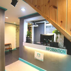 Hostel Must Myeongdong, Seoul